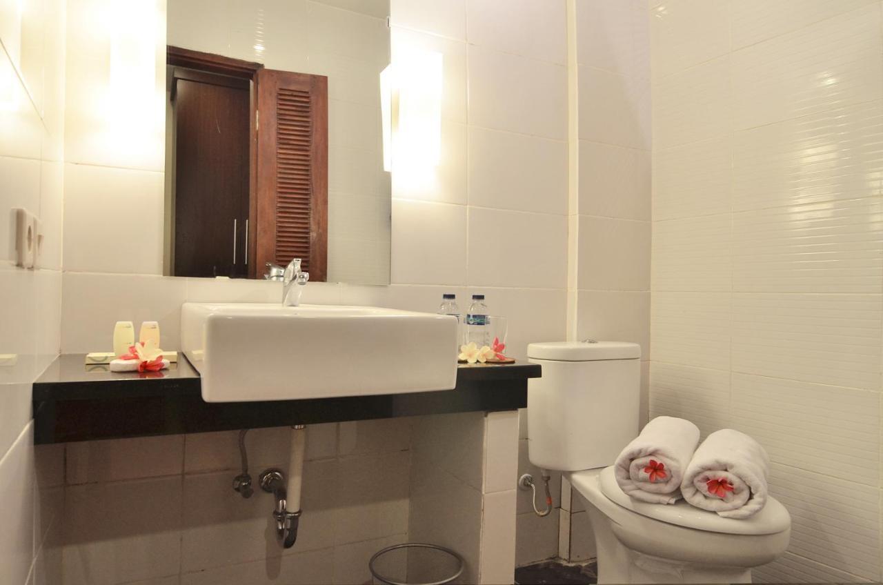 The Inn Sunsethouse Senggigi Εξωτερικό φωτογραφία
